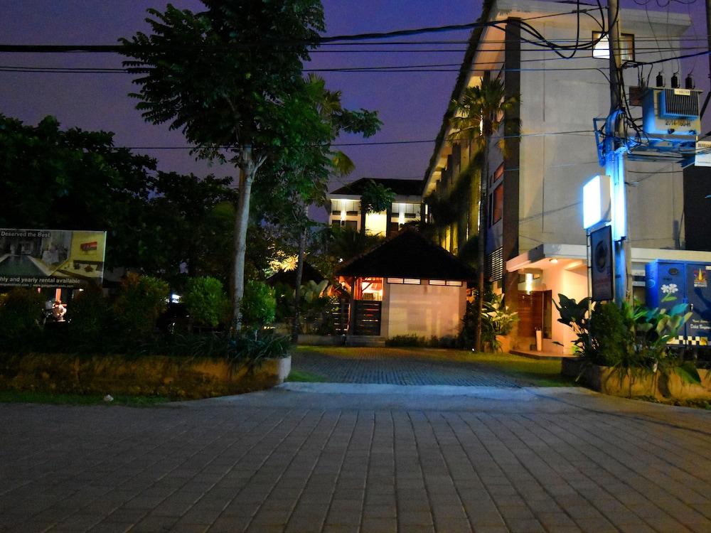 Ganga Hotel & Apartment Denpasar Exteriér fotografie