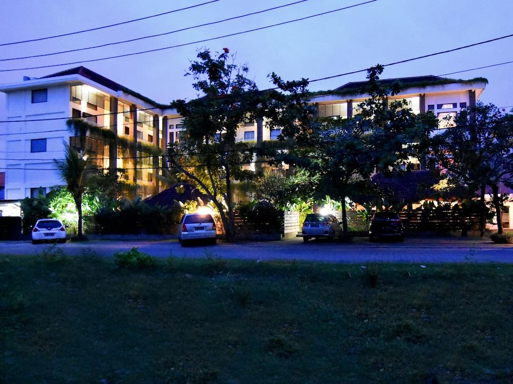 Ganga Hotel & Apartment Denpasar Exteriér fotografie